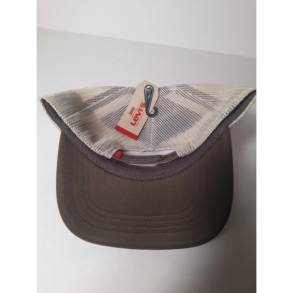 Levi's Flying High California Sky Eagle Trucker Hat Snapback NWT Brown Mesh